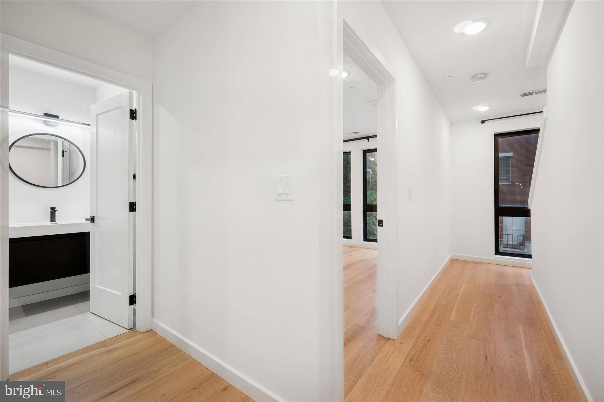 Philadelphia, PA 19130,871 N 20TH ST #3