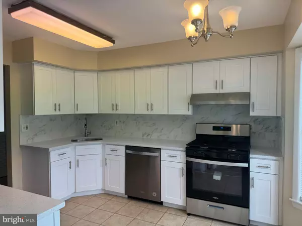 Princeton, NJ 08540,112 BISCAYNE CT #8