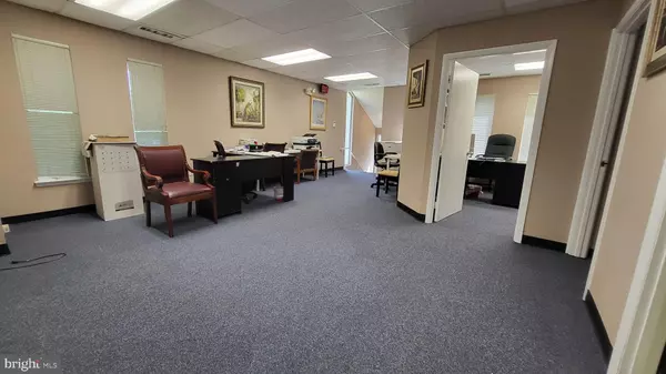 Fairfax, VA 22031,9506-B LEE HWY