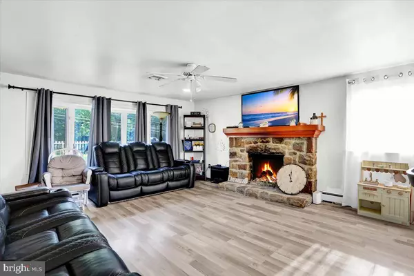 Birdsboro, PA 19508,856 MONOCACY CREEK RD