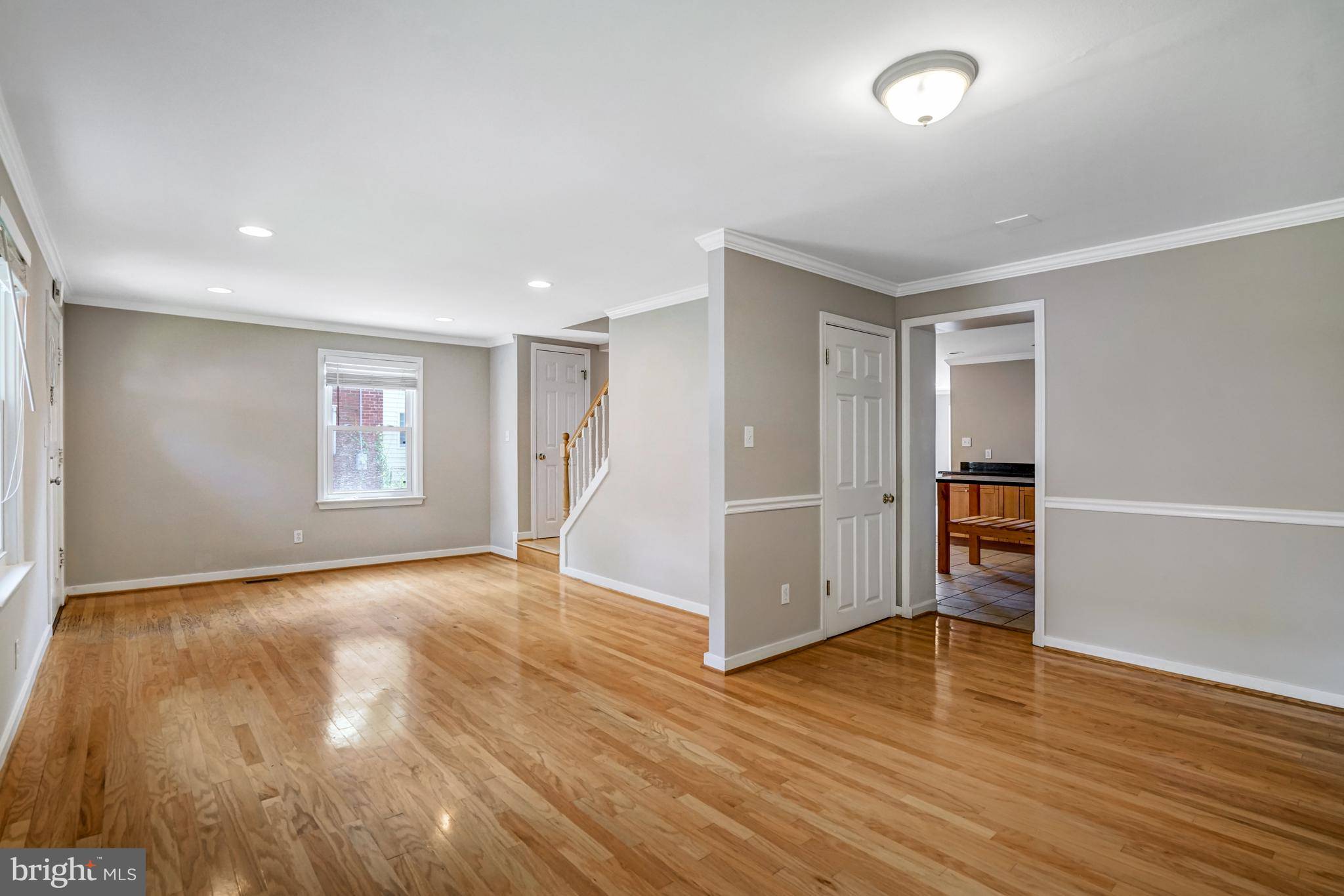 Arlington, VA 22205,1424 N LONGFELLOW ST N