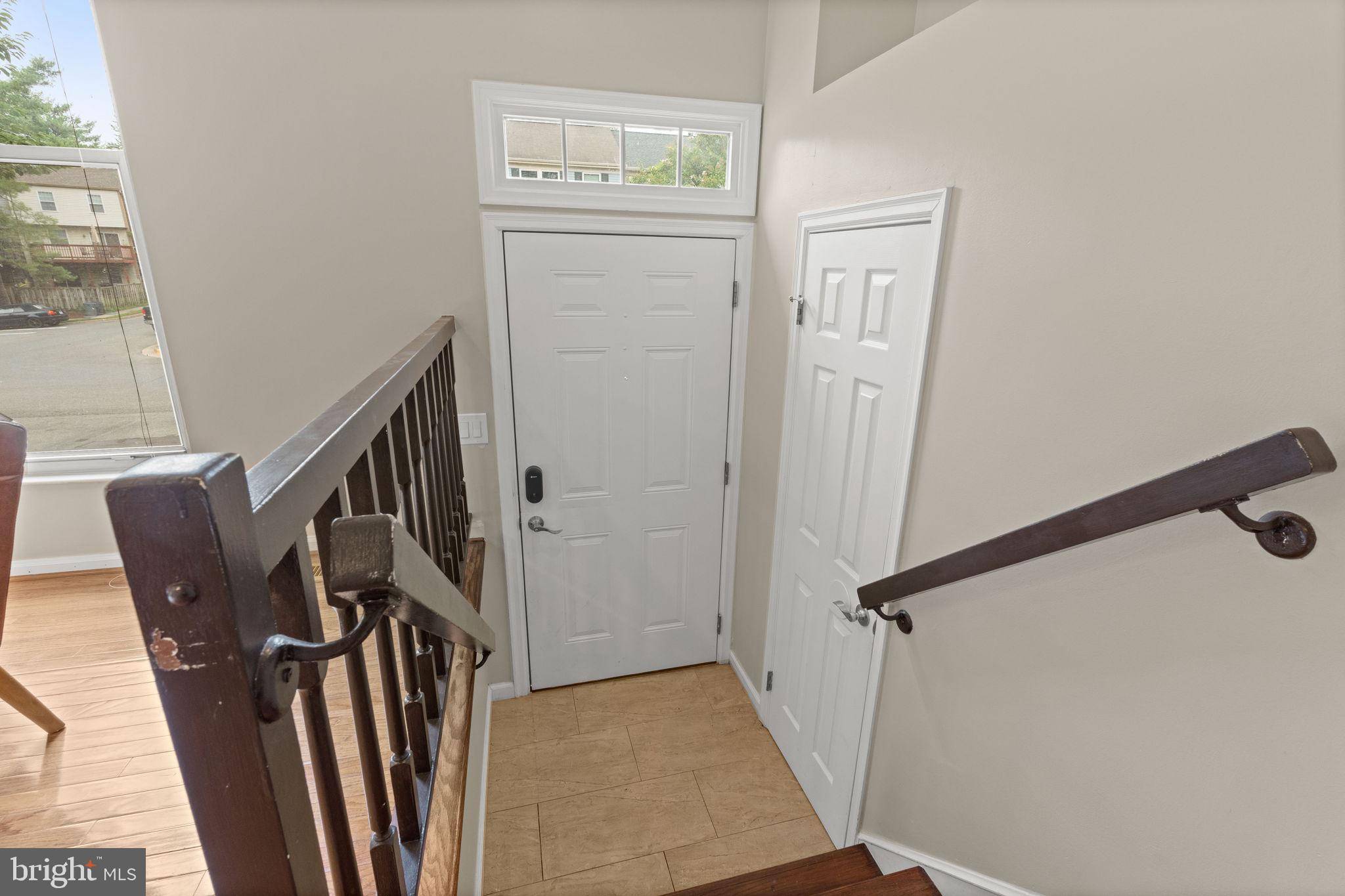 Gaithersburg, MD 20878,115 FLEECE FLOWER DR