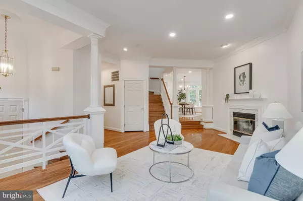 Vienna, VA 22182,2153 WOLFTRAP CT