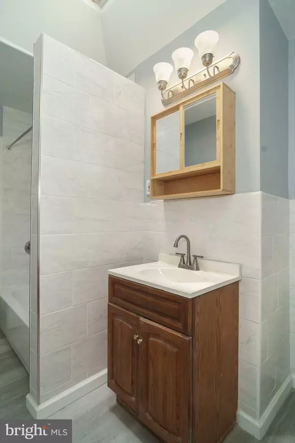Philadelphia, PA 19142,2557 S 61ST ST