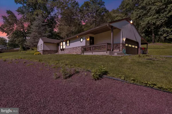 90 PRESTON RD, Wernersville, PA 19565