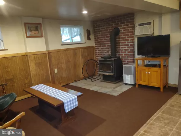 Benton, PA 17814,271 KEARKUFF RD