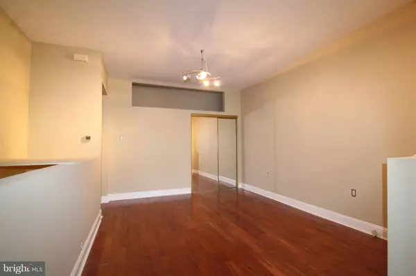 1309 S WARNOCK ST #2, Philadelphia, PA 19147