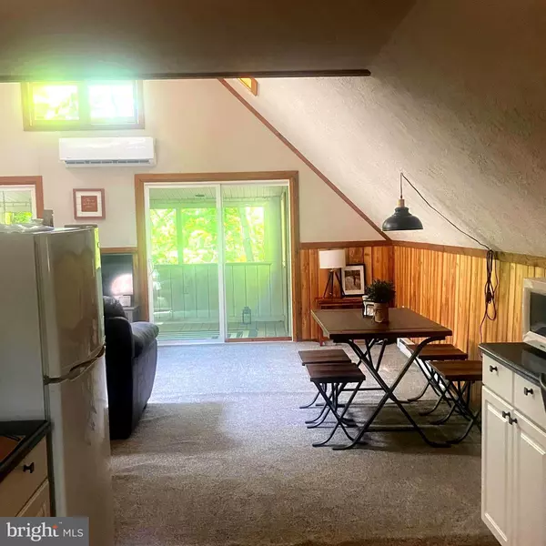 Capon Bridge, WV 26711,979 RITTER DR