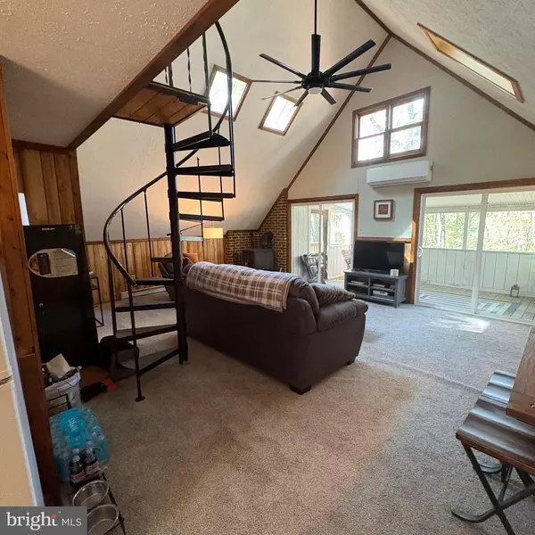 Capon Bridge, WV 26711,979 RITTER DR