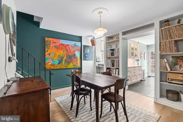 Philadelphia, PA 19125,2461 AMBER ST