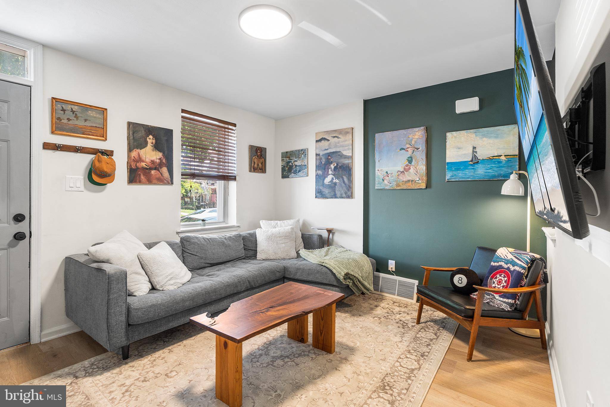 Philadelphia, PA 19125,2461 AMBER ST