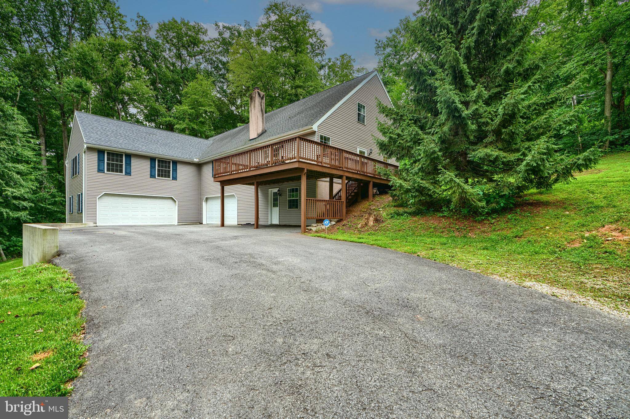 Pequea, PA 17565,25 RED HILL RD