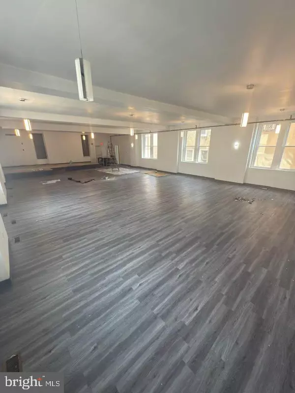 Philadelphia, PA 19139,5913-17 CHESTNUT ST