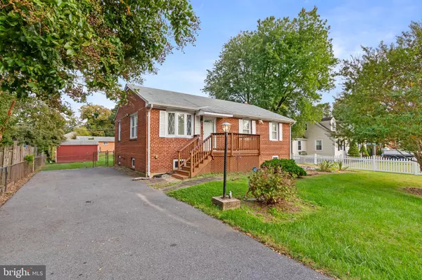 District Heights, MD 20747,3002 WALTERS LN