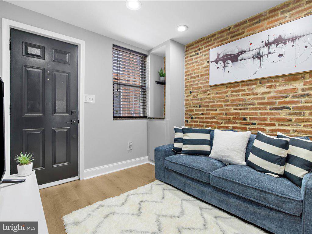 Baltimore, MD 21231,521 S CHAPEL ST