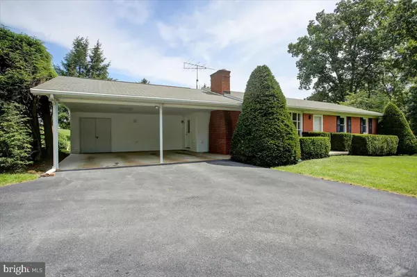 Chambersburg, PA 17201,627 SILOAM RD