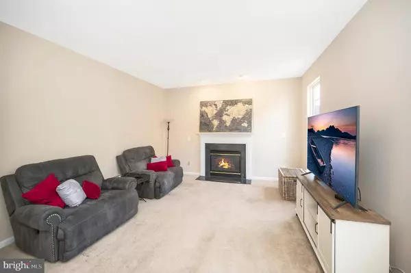 Dumfries, VA 22026,17698 AVENEL LN