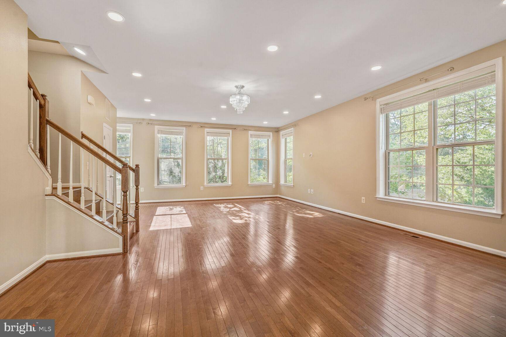 Occoquan, VA 22125,102 VISTA KNOLL DR