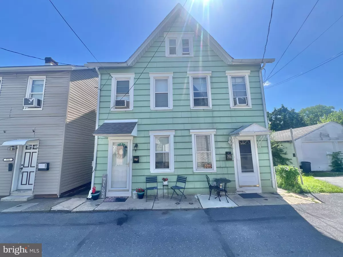Catasauqua, PA 18032,754 LIMESTONE ST