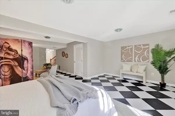 Perry Hall, MD 21128,9744 HARVESTER CIR #9744