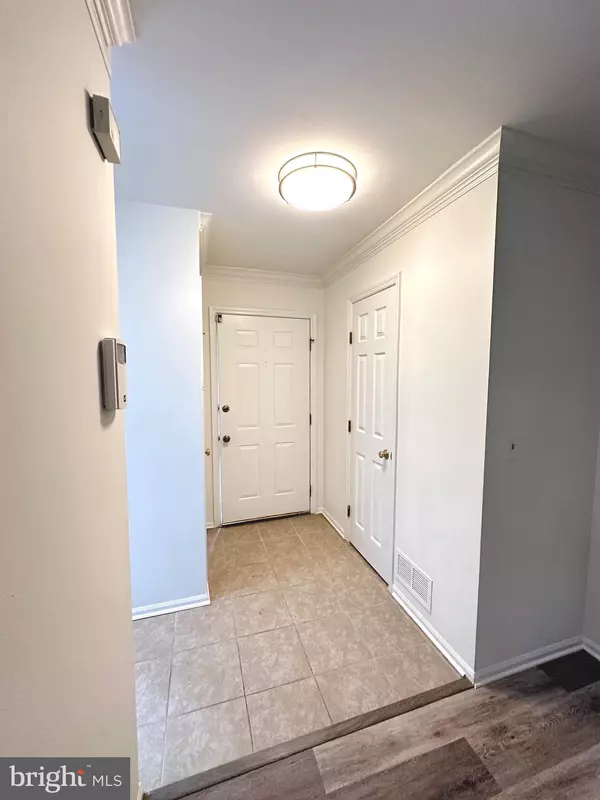 Springfield, VA 22150,7537 WESTMORE DR