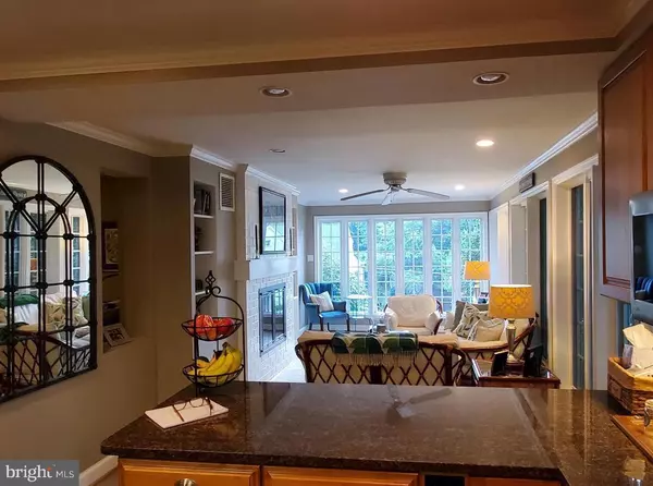 Arlington, VA 22207,3712 25TH ST N