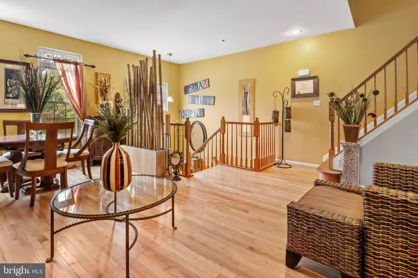 Columbia, MD 21046,7207 SOLAR WALK