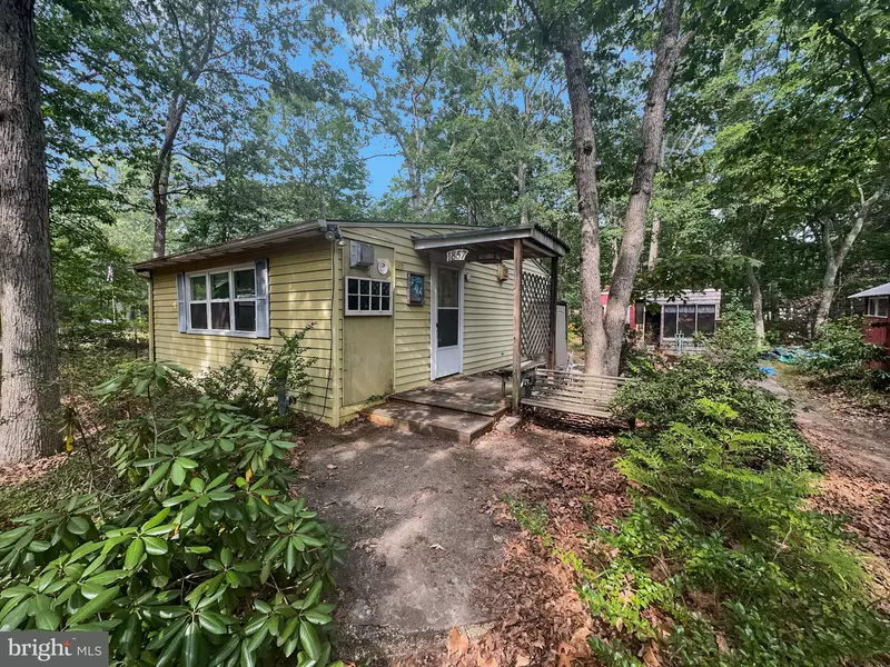 1857 LAKESHORE DR, Millville, NJ 08332
