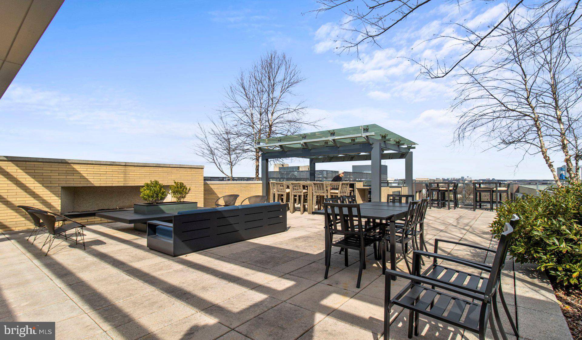 Bethesda, MD 20814,8300 WISCONSIN AVE #1B-1-819