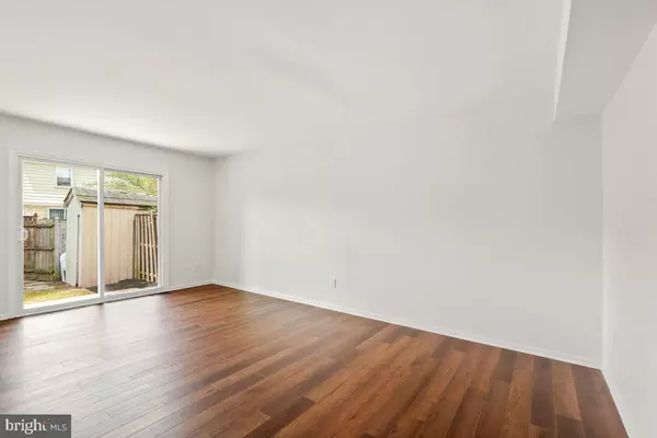 Gaithersburg, MD 20878,70 OAK SHADE RD