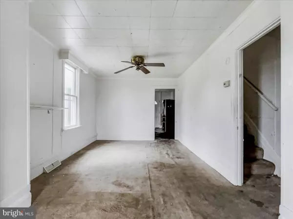 Enola, PA 17025,19 LANCASTER AVE