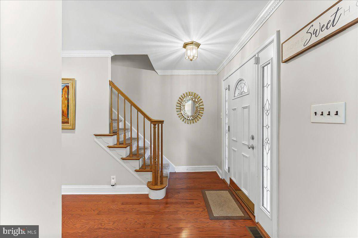 Springfield, PA 19064,276 HEMLOCK LN