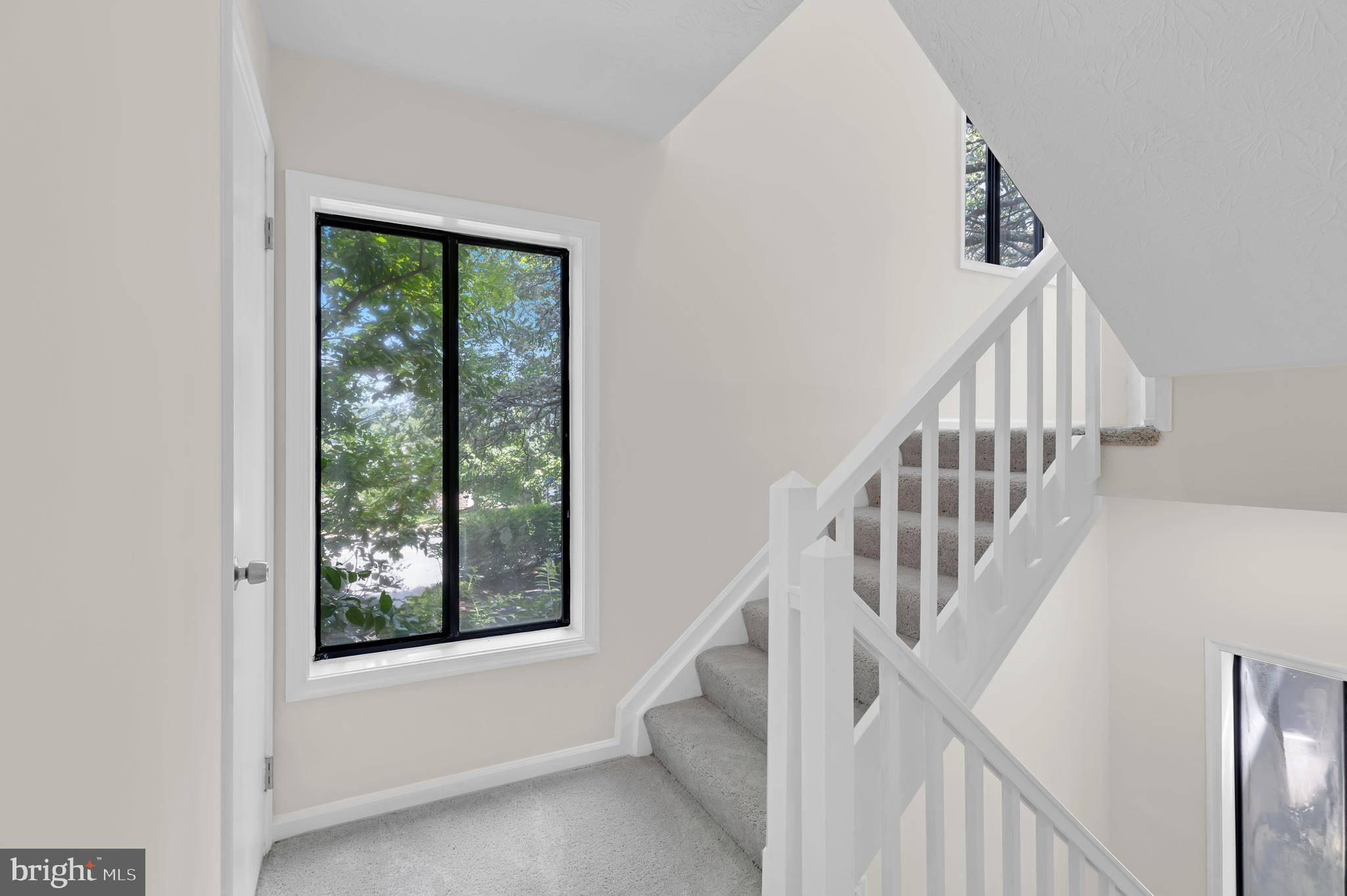 Reston, VA 20191,2273 HUNTERS RUN DR