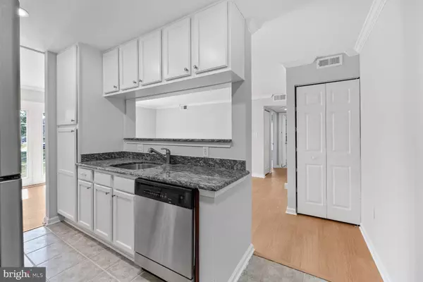 Woodbridge, VA 22191,15603 HORSESHOE LN