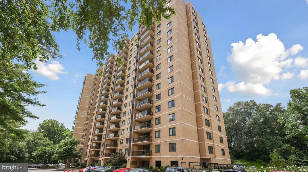 309 YOAKUM PKWY #306, Alexandria, VA 22304