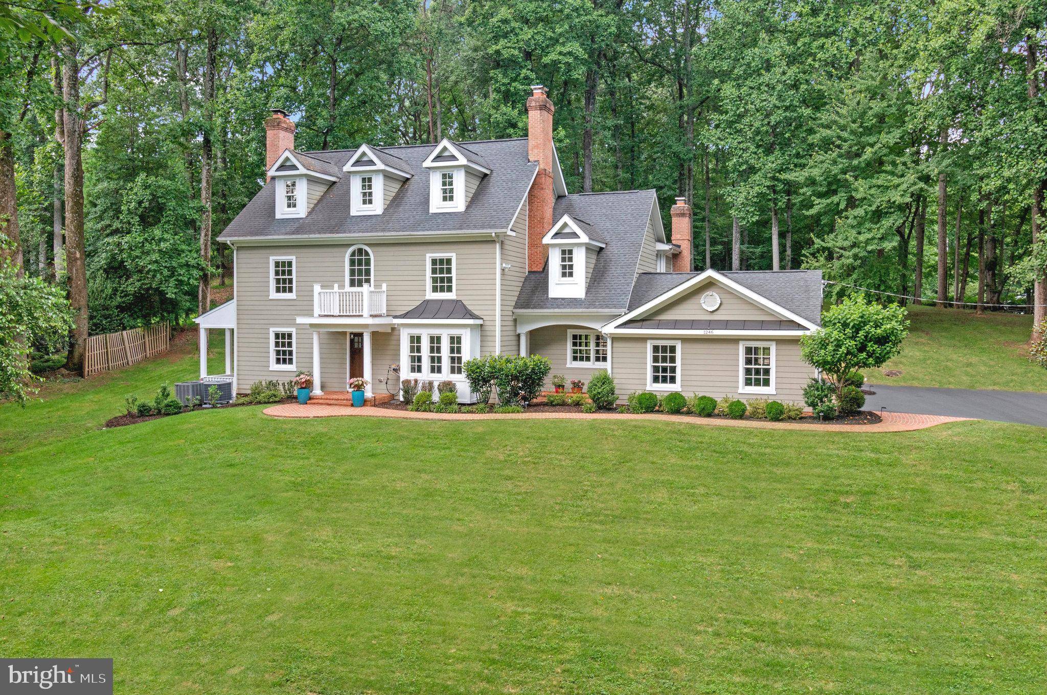 Mclean, VA 22102,1246 DALEVIEW DR