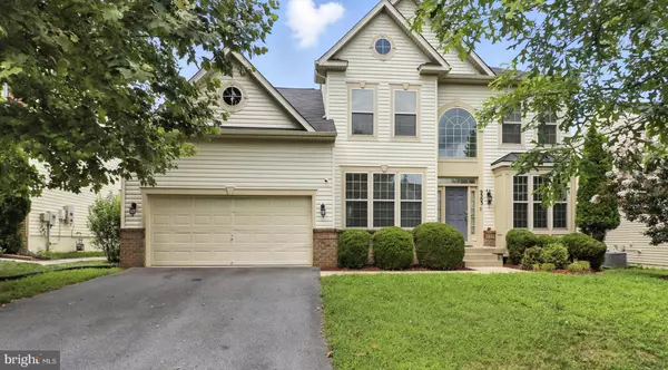 9303 GEATON PARK, Lanham, MD 20706