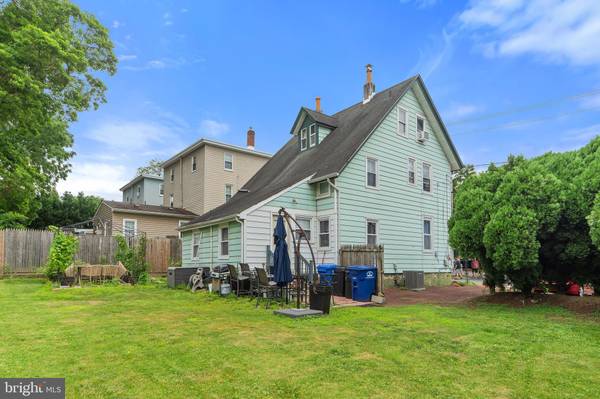 Moorestown, NJ 08057,127 SCHOOLEY ST