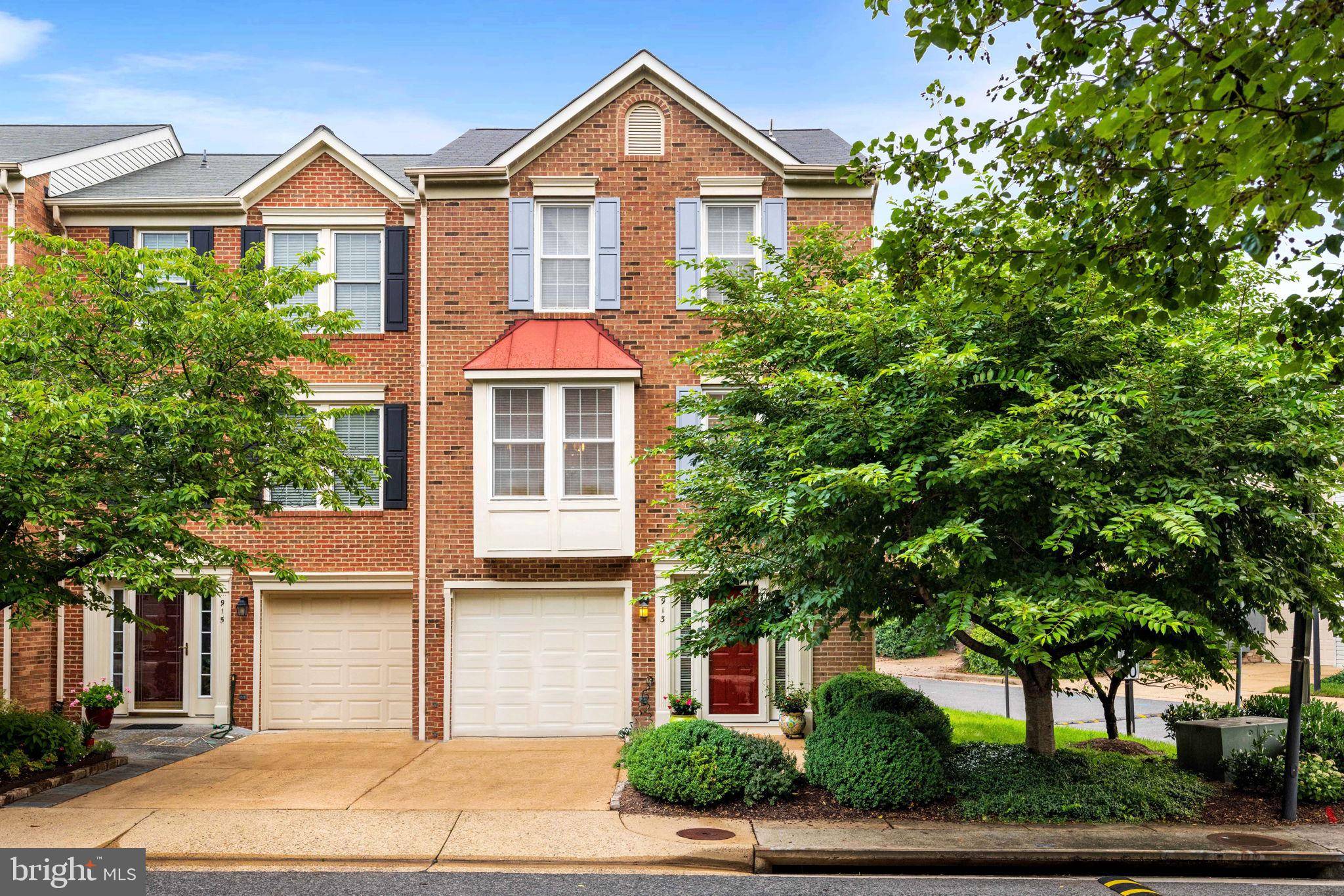 Alexandria, VA 22314,913 ROLFE PL