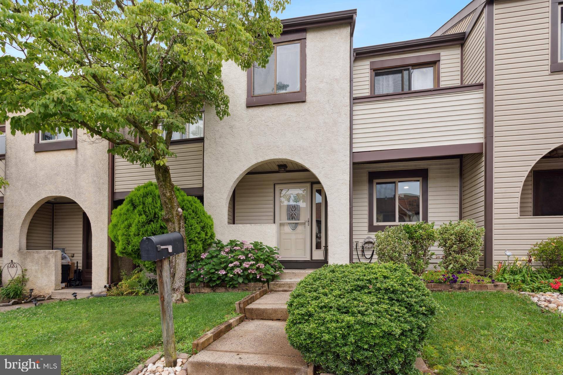 573 ADAMS, Southampton, PA 18966