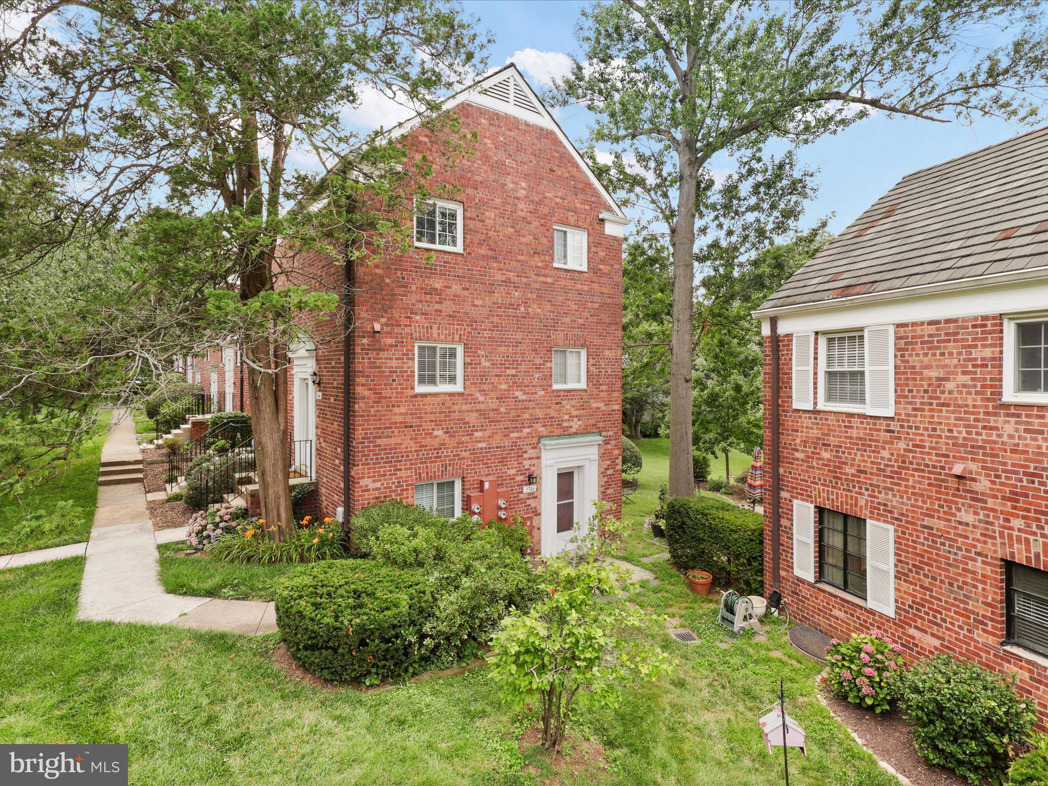 Alexandria, VA 22302,3746 VALLEY DR