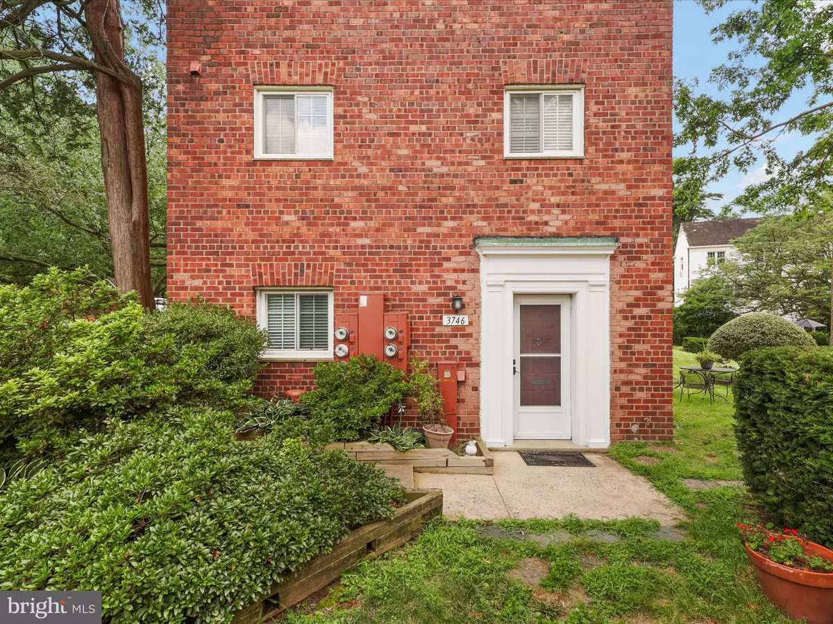 Alexandria, VA 22302,3746 VALLEY DR