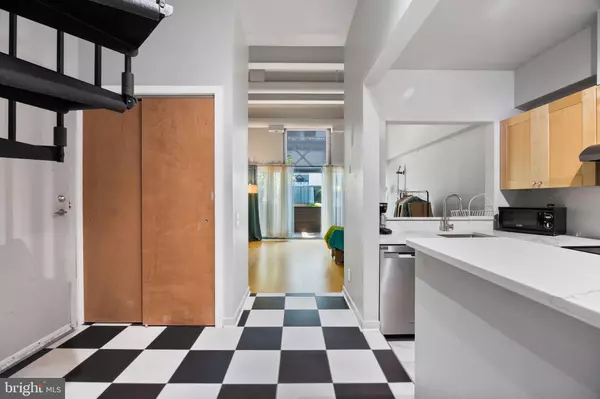 Philadelphia, PA 19106,3 N CHRIS COLUMBUS BLVD #PL236