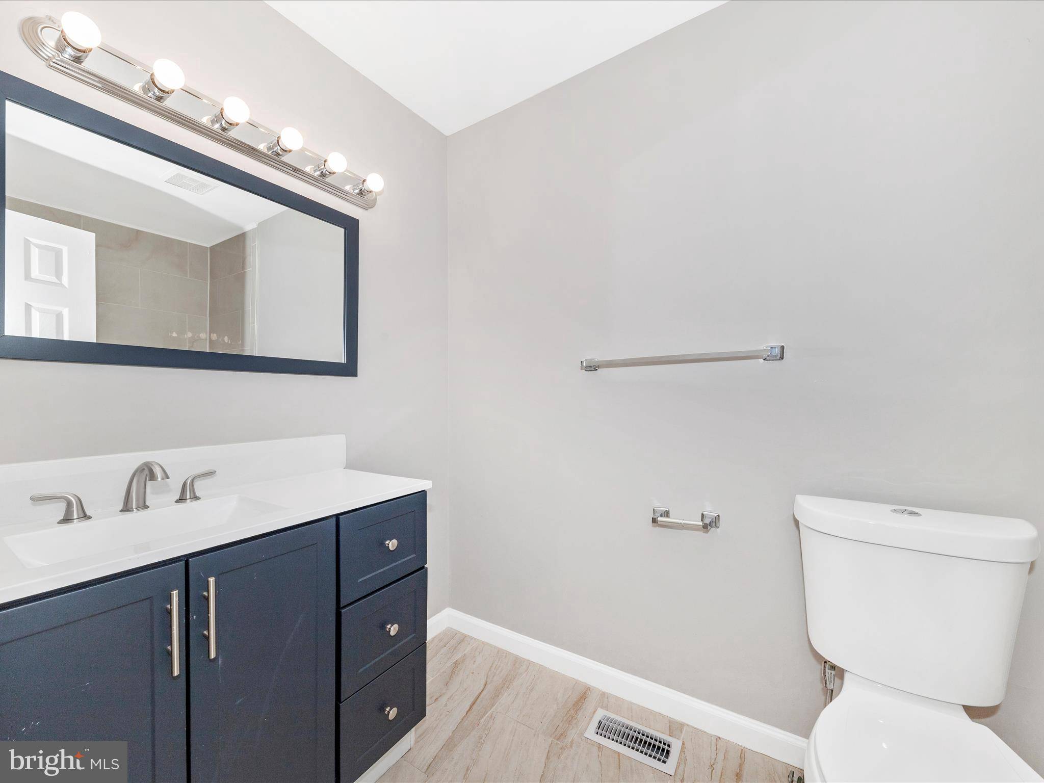 Germantown, MD 20876,7 APPLEDOWRE CT #140
