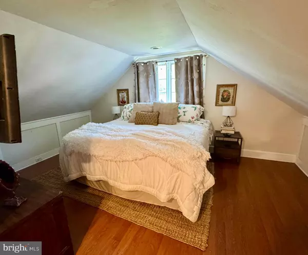 West Deptford, NJ 08096,815 HARKER AVE