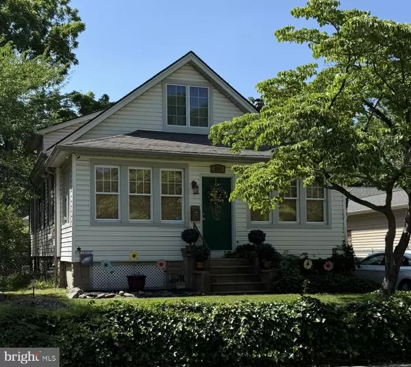 815 HARKER AVE, West Deptford, NJ 08096