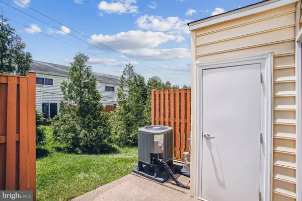Fairfax, VA 22030,11135 LITTLEBROOK LN