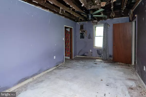 Deptford, NJ 08096,747 -745 VALLEY GREEN AVE