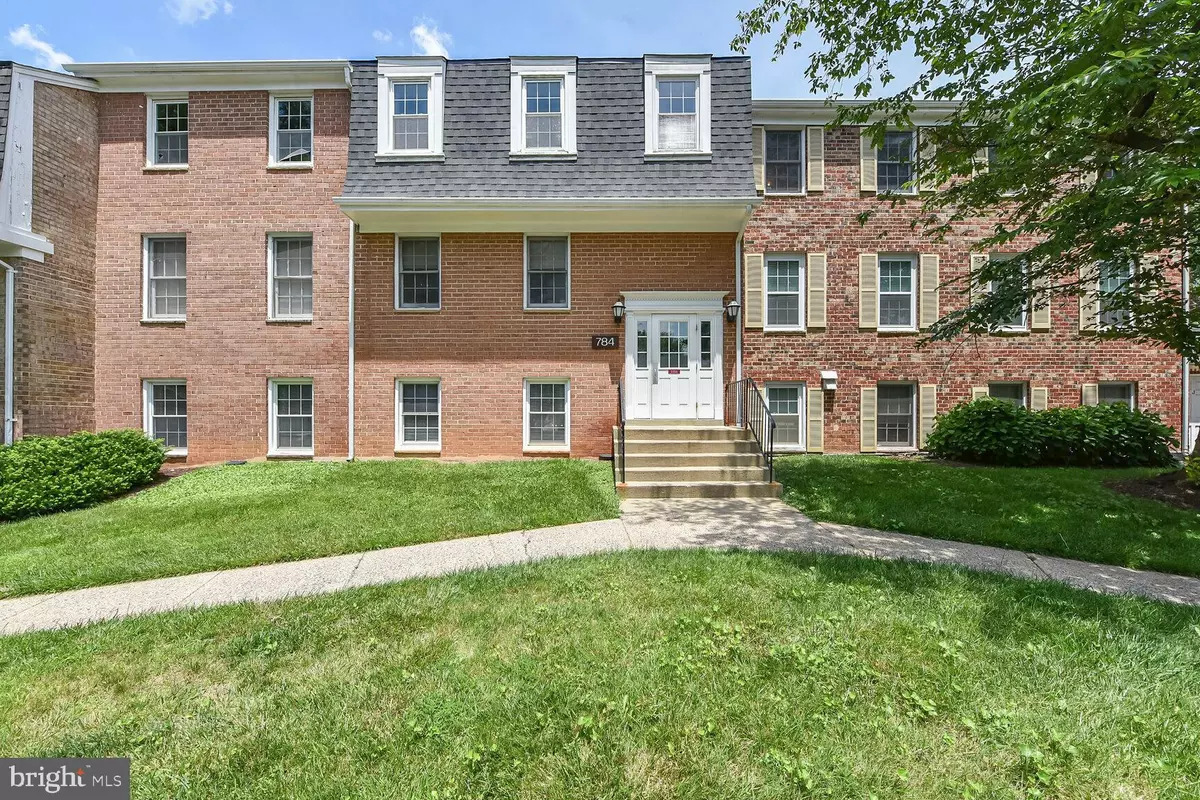 Gaithersburg, MD 20878,784 QUINCE ORCHARD BLVD #T1