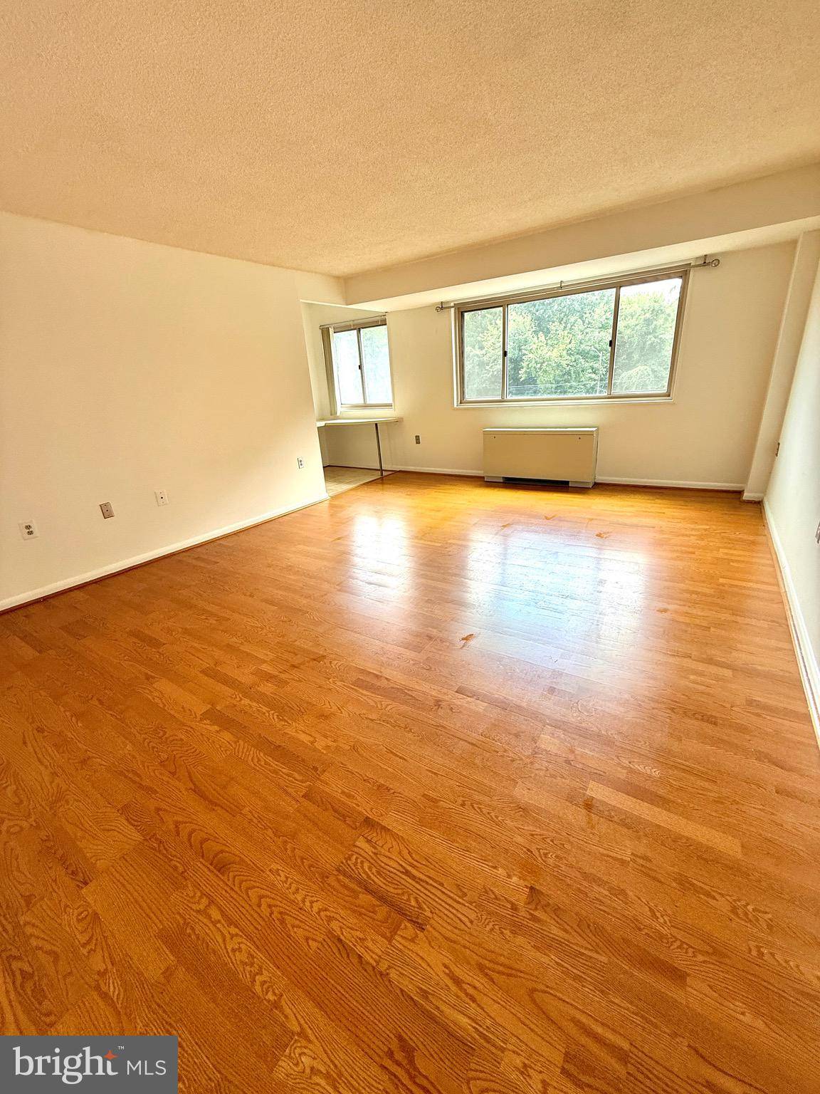 Alexandria, VA 22302,2500 N VAN DORN ST #318